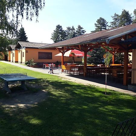 Sportcentrum Dvorak Hluboká nad Vltavou Extérieur photo