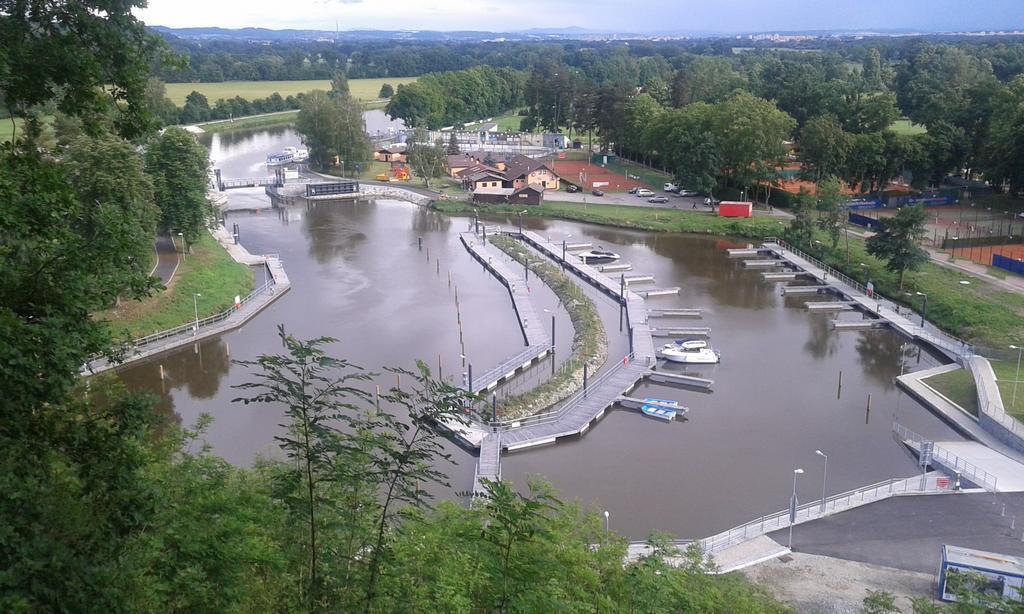 Sportcentrum Dvorak Hluboká nad Vltavou Extérieur photo