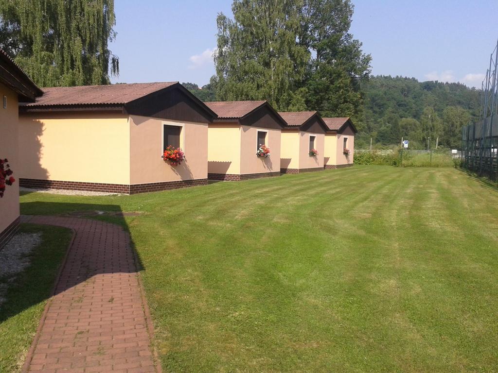 Sportcentrum Dvorak Hluboká nad Vltavou Extérieur photo