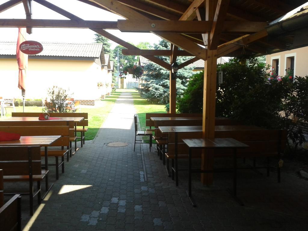 Sportcentrum Dvorak Hluboká nad Vltavou Extérieur photo